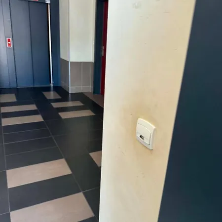 Moderne Avec Terrasse, Parking Et Clim Lejlighed *