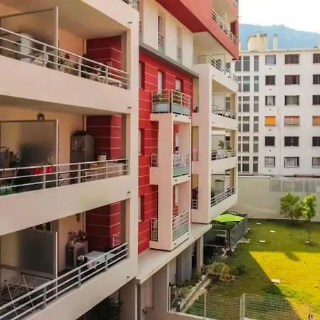 Moderne Avec Terrasse, Parking Et Clim Lejlighed *
